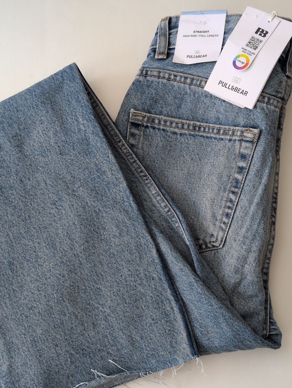 Pull&Bear Women's High Rise Straight Jeans in Light Blue Denim
